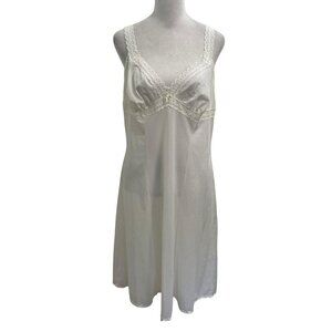 Vintage Olga Secret Hug Full Slip Lace Trim 976A Ivory size Medium/Large, 38